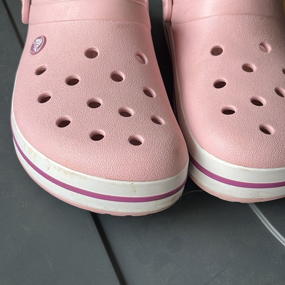 Pink crocs - Picture 4 of 4